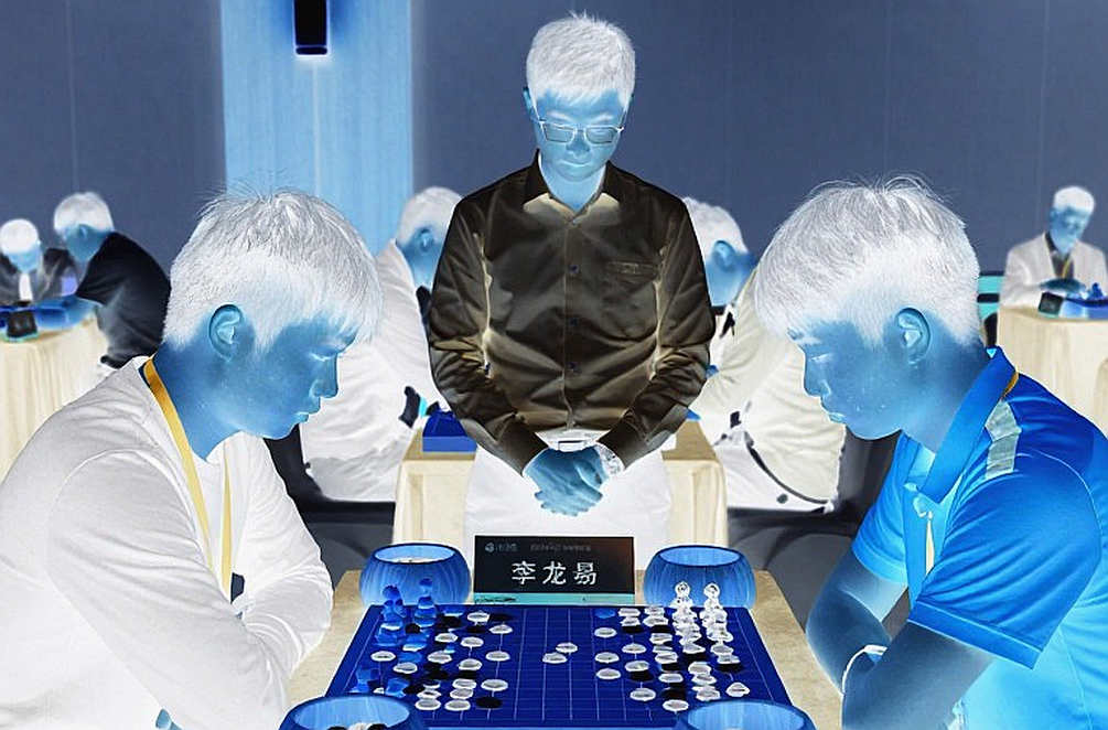 FIDE, FRITZ 20 và một tiêu đề giả: khi động cơ cờ vua không còn chỗ để thắng bằng Elo