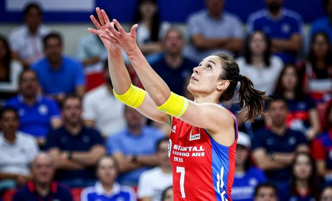 Thổ Nhĩ Kỳ 1-3 Romania: Ba set thua cùng một khuôn mẫu, và tấm vé bị dồn vào trận cuối