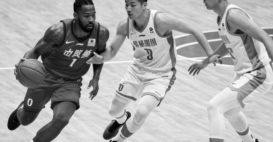 From a 600 Million VND Electric SUV to an Injury-Time Header: The Journey of Nguyen Xuan Son and the New Season Equation