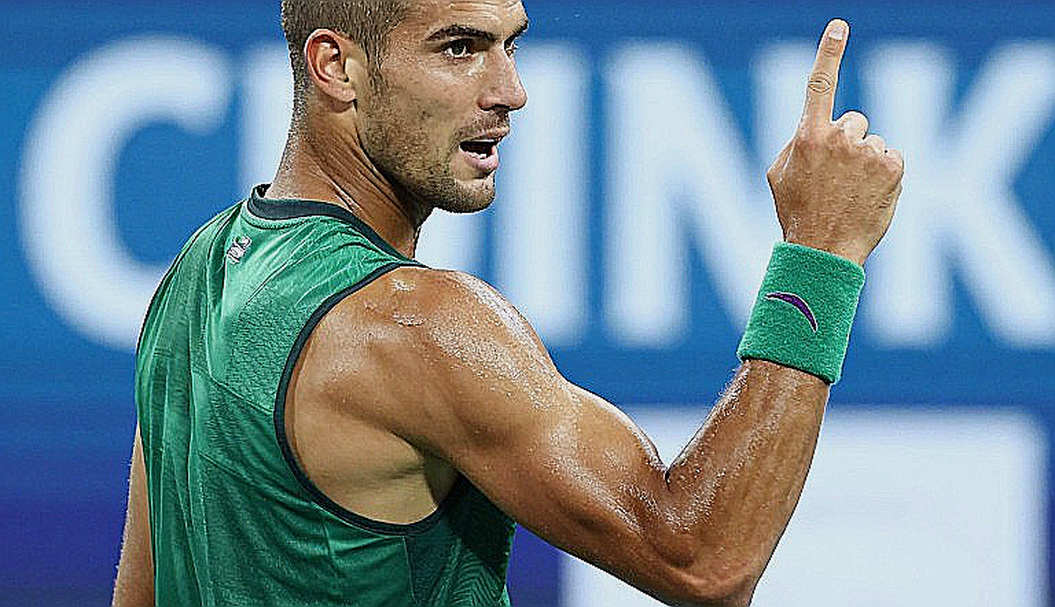 Sinner và Alcaraz mùa 2026: lớp dữ liệu nằm dưới bốn danh hiệu Grand Slam