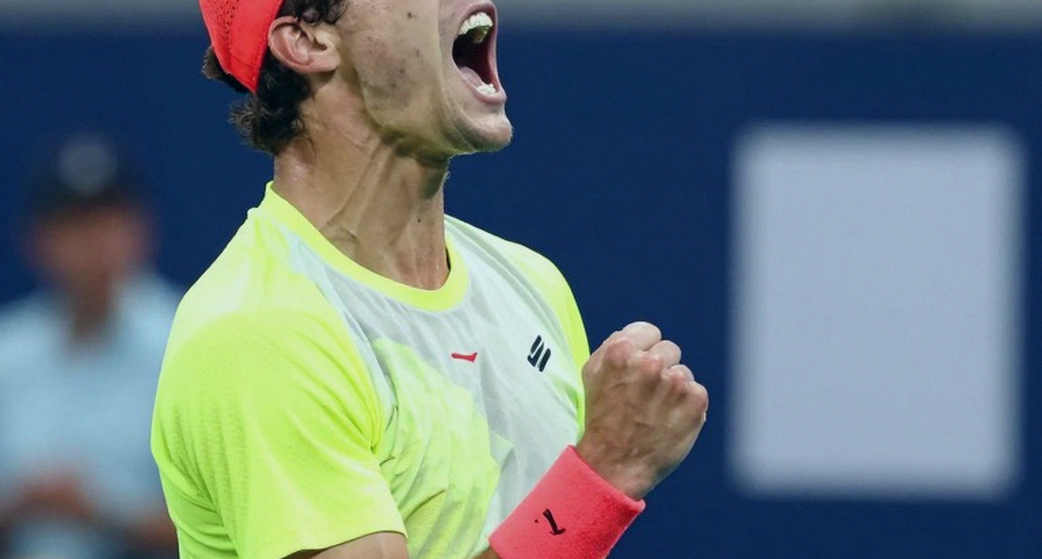 US Open 2026 ngày 8: Sabalenka loạng choạng, Alcaraz trở lại, và cơ hội lịch sử của người Mỹ