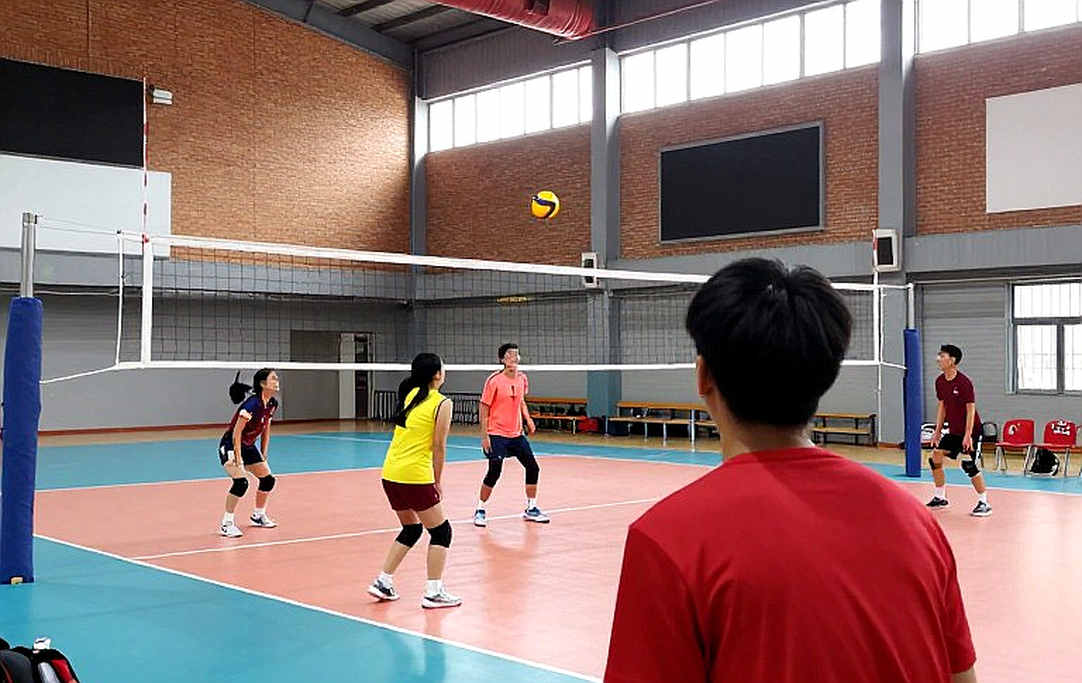 Nebraska giữ ngôi số 1 trong bảng xếp hạng Top 16 đầu tiên của mùa giải 2026: Điều gì đằng sau bảng thành tích